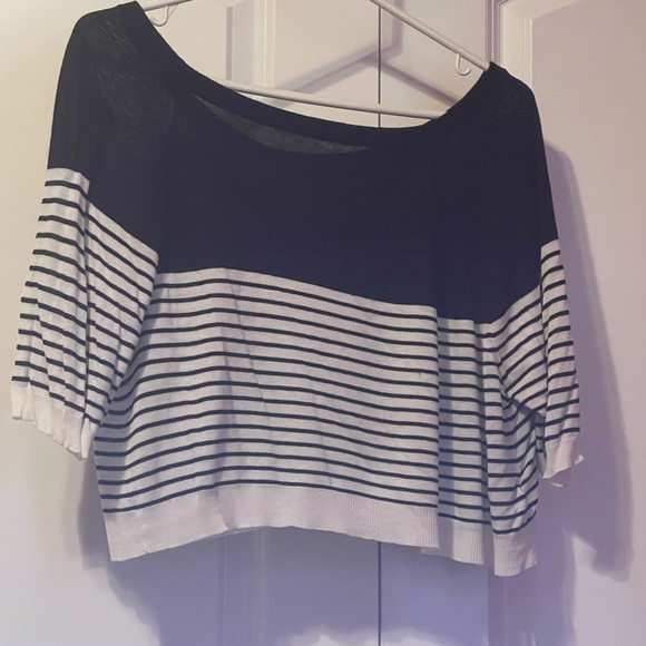 TORRID black and white striped crop pullover top - Picture 3 of 6